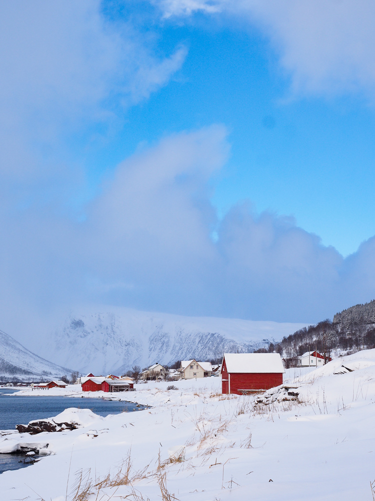 Winterlandschaft außerhalb von Tromsö im Winter