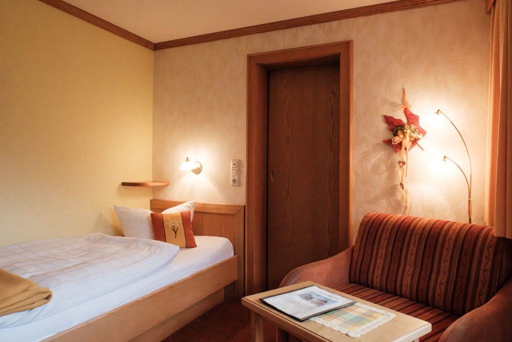 Gemütliches Einzelzimmer im Haus Albrecht´s Höhe im Kleinwalsertal in Riezlern