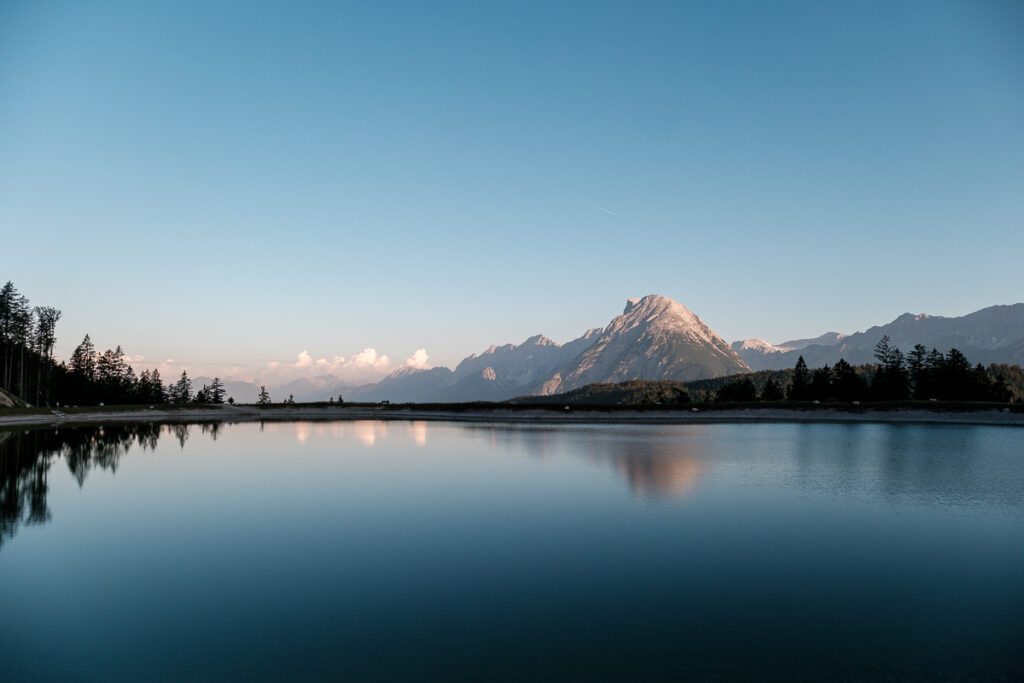 Der Gschwandkopf See zum Sonnenaufgang